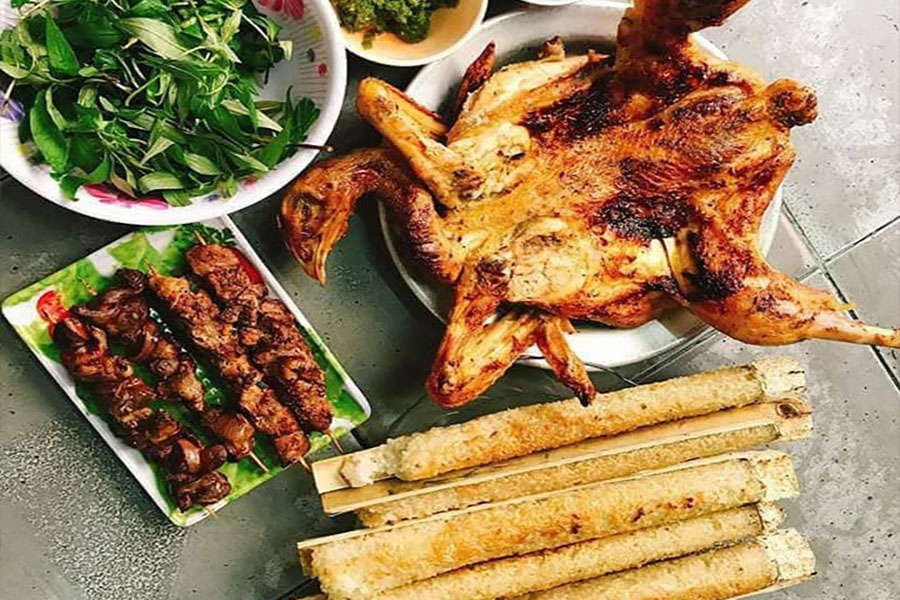 Gia Lai ẩm thực, Đặc sản Gia Lai, Món ăn Gia Lai, Phở khô Gia Lai, Bún mắm cua Gia Lai, Lẩu lá rừng Gia Lai, Thịt nướng Pleiku, Gà nướng Pleiku, Cà phê Pleiku, Ẩm thực dân tộc Gia Lai