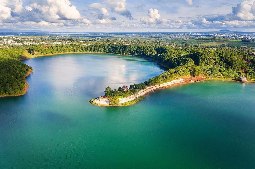 Trang phục du lịch Gia Lai, Trang phục dân tộc Gia Lai, Thời trang du lịch Gia Lai, Du khách Gia Lai mặc gì, Du lịch Gia Lai trang phục